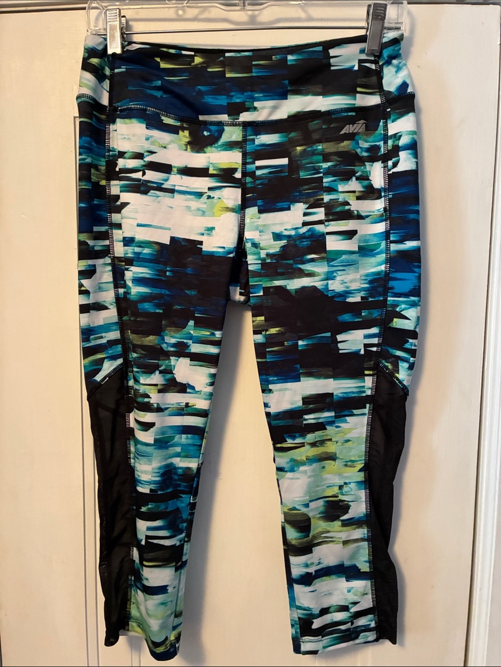 Avia Blue Teal Black Abstract Print Active Capri-length Leggings
